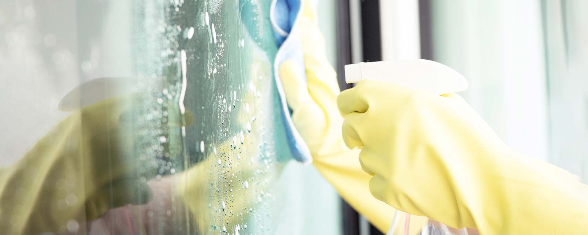 How to Remove Hard Water Stains From Windows